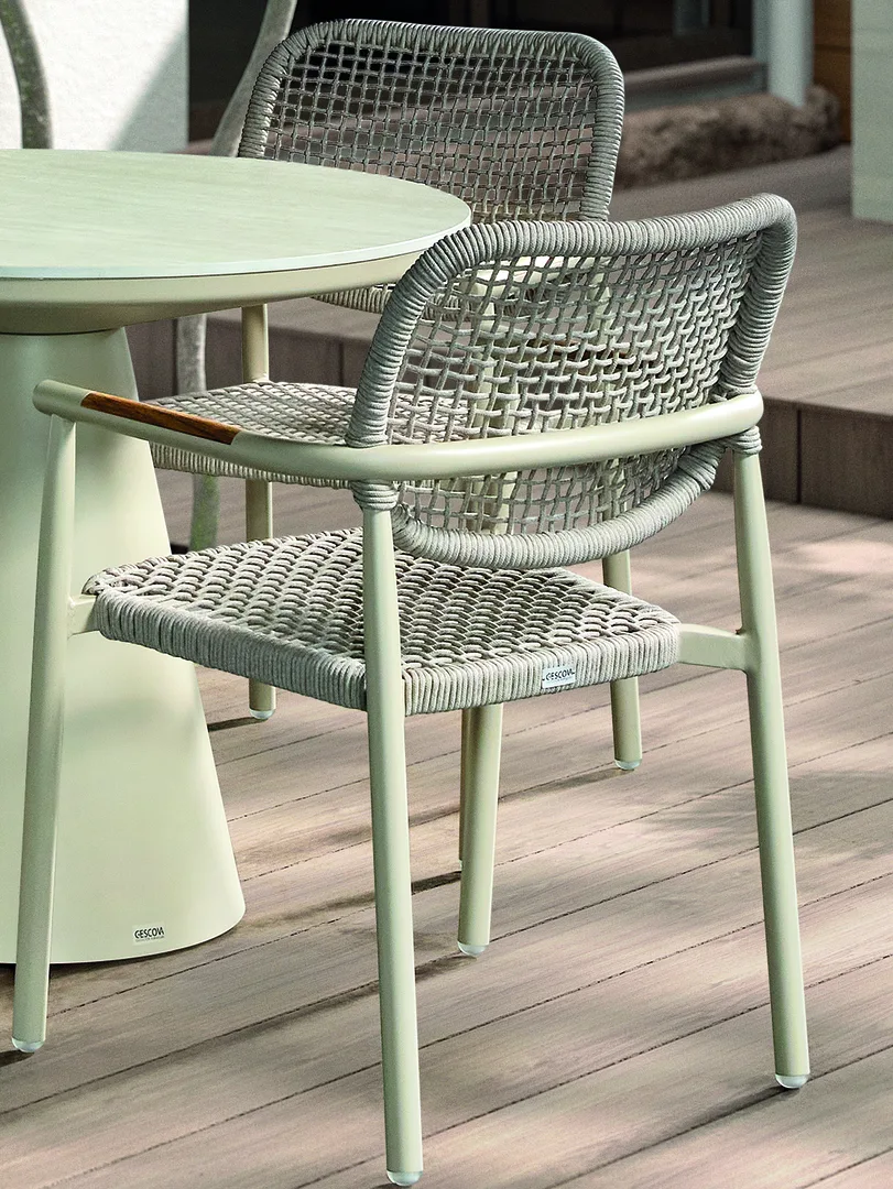 Chaise MIDLETON – Alu sable, corde beige, accoudoirs teck avec coussin – Image 5