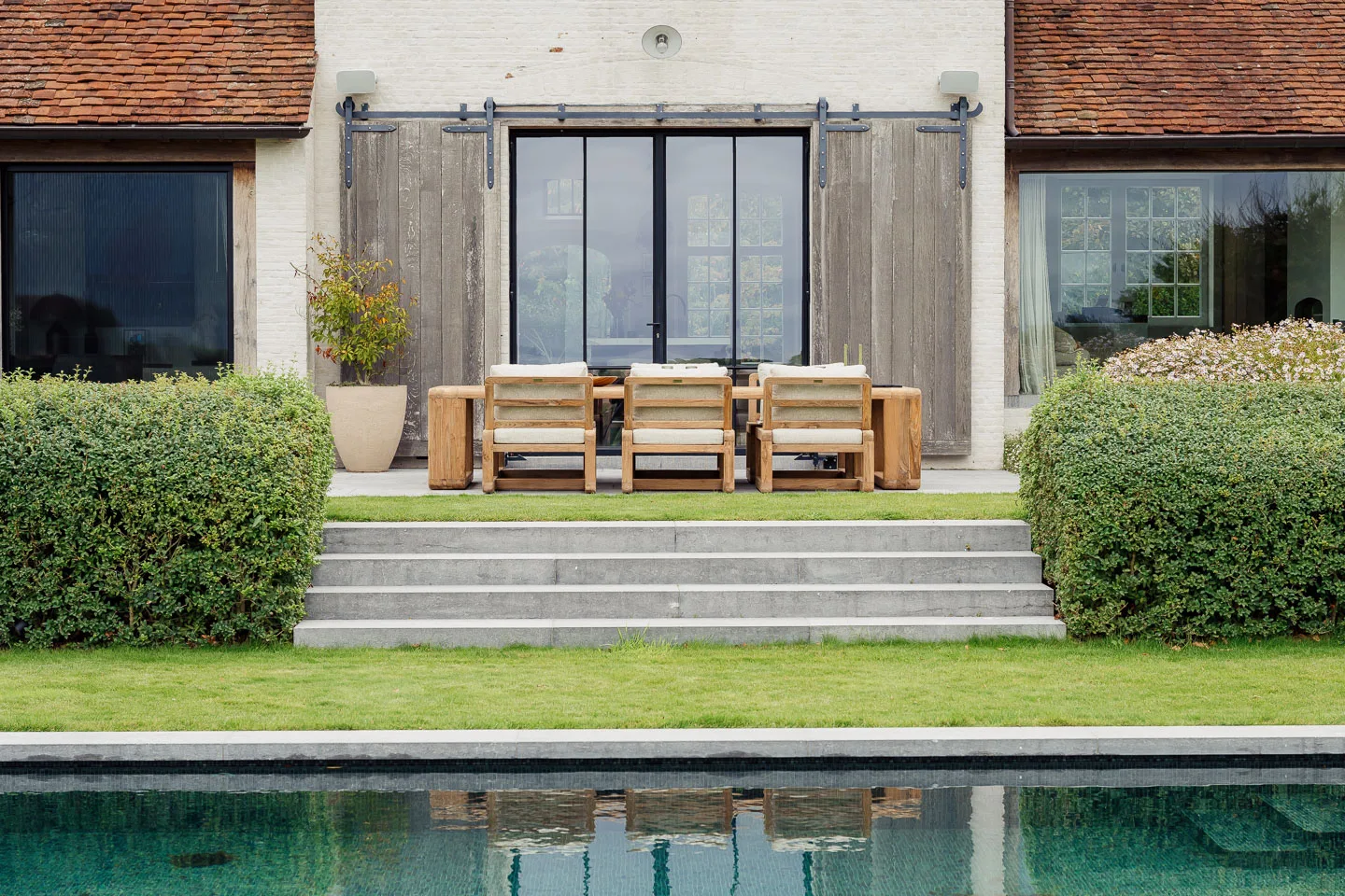 Table de repas basse SUSAN – Teck recyclé 334x110 – Image 3